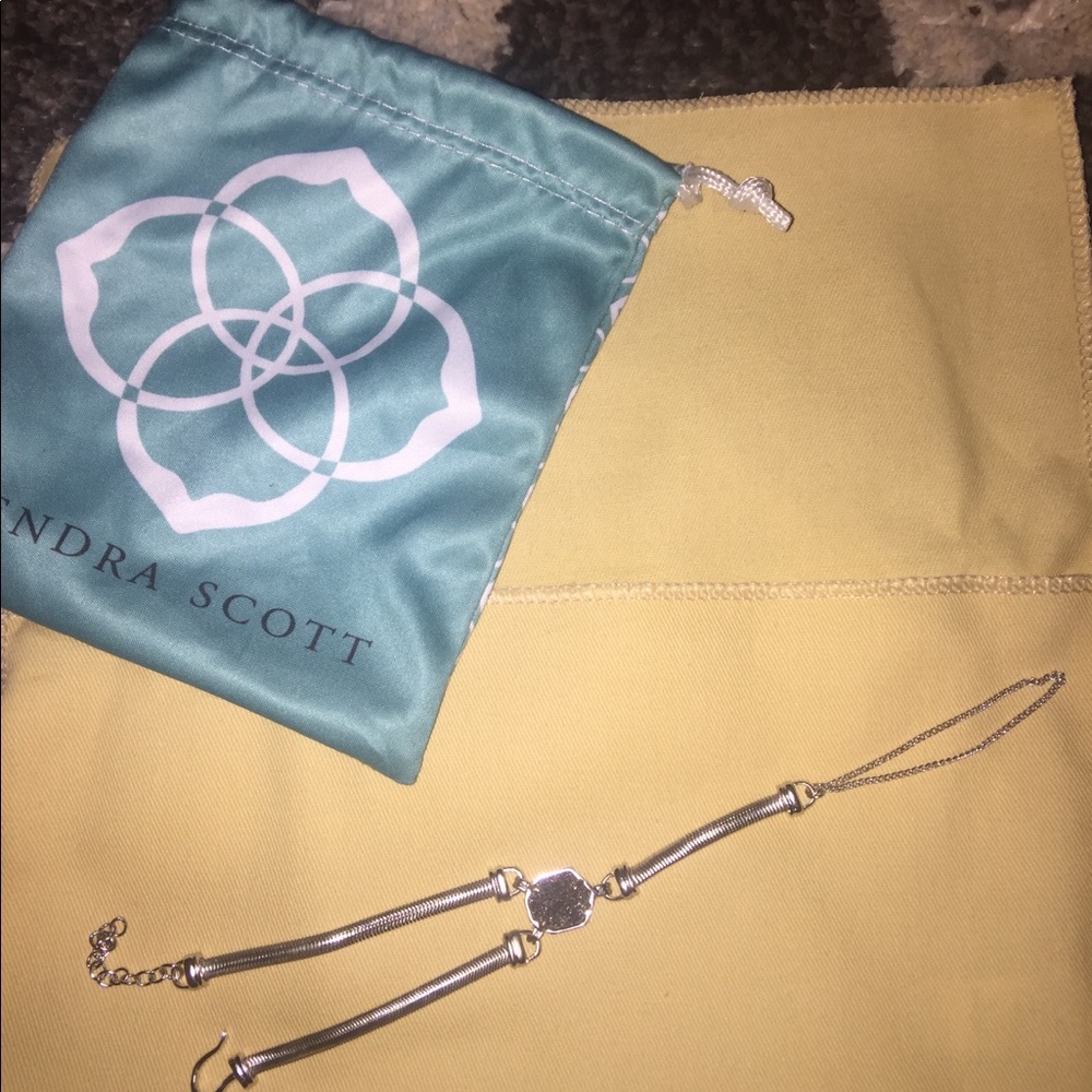 Kendra Scott Carlin Hand bracelet
